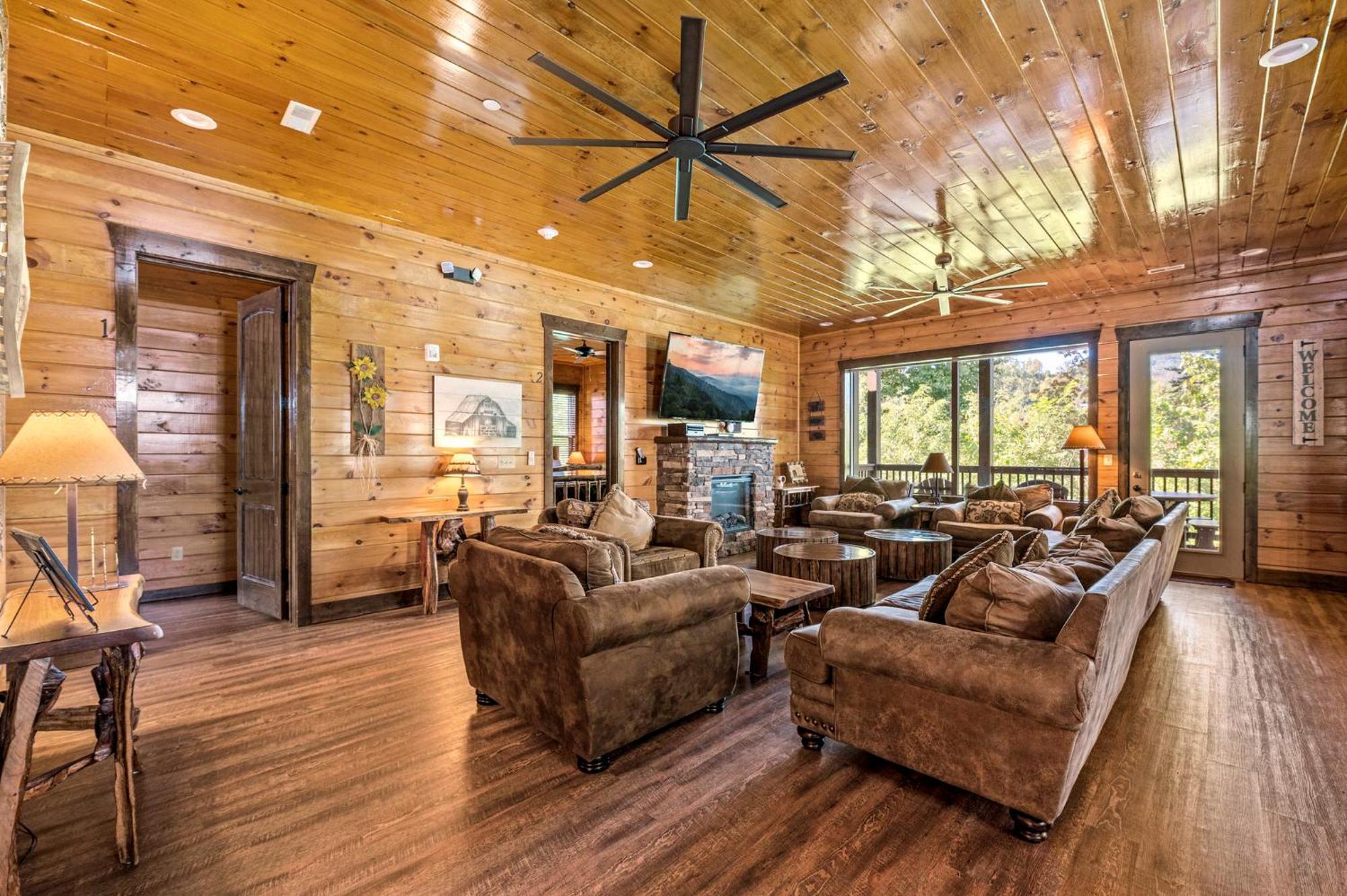 The Mighty Crabapple Manor By Stony Brook Cabins Gatlinburg Eksteriør bilde